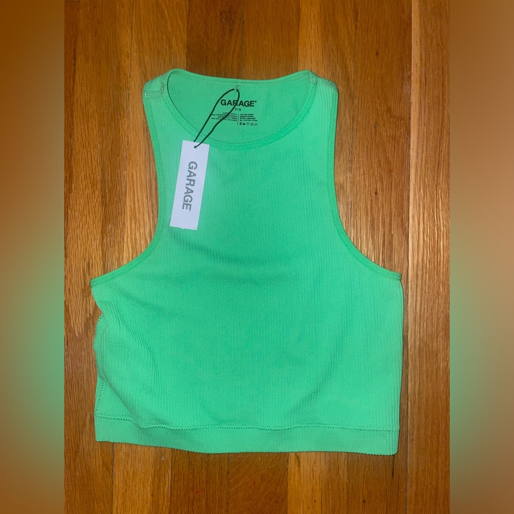 Garage green top
